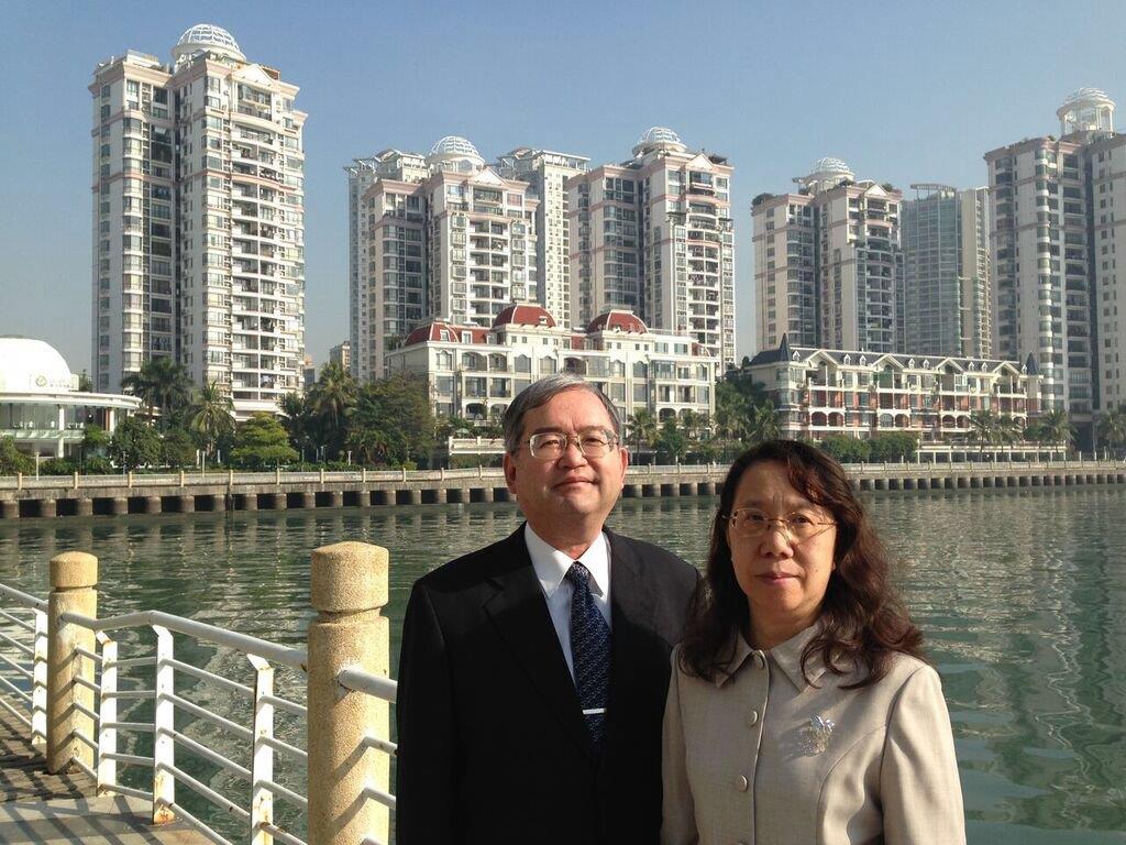香港：鹿島義喜・理香宣教師